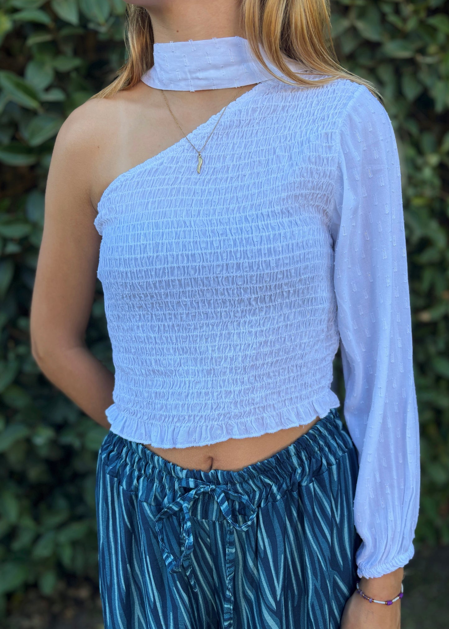 Top Assimétrico com Chocker