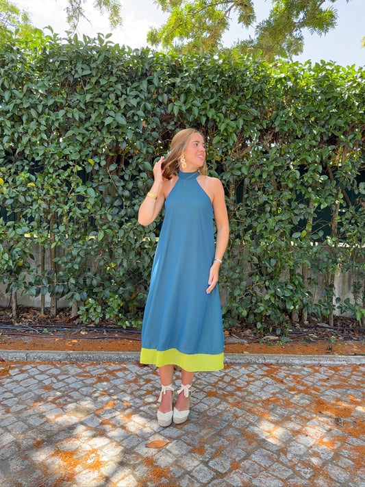 Vestido Fluido com Halter
