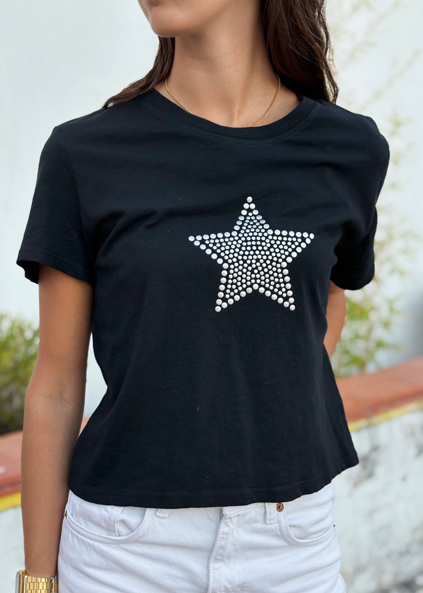 T-shirt com Estrela em Tachas