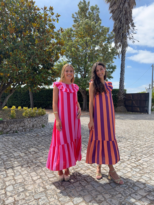 Vestido com Riscas e Folhos