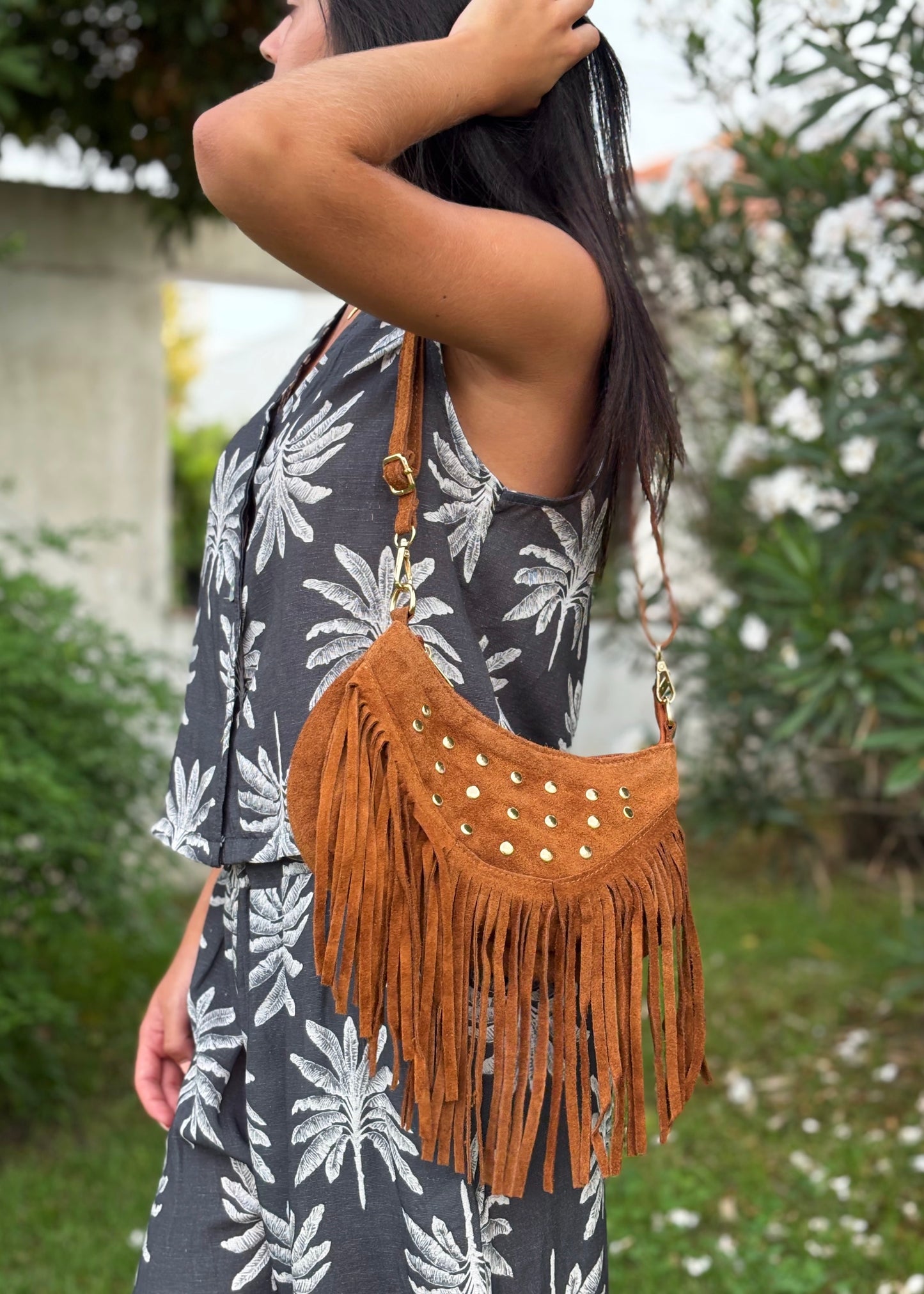 Mala em Pele com Franjas e Tachas