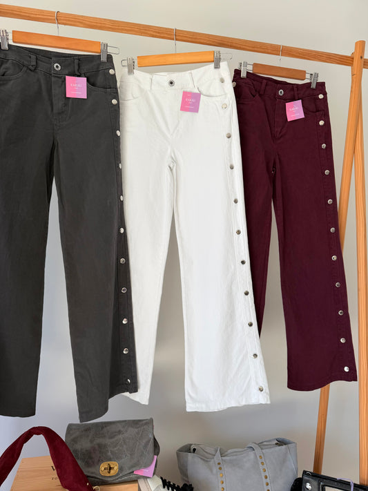 calcas femininas tachas laterais kakau store