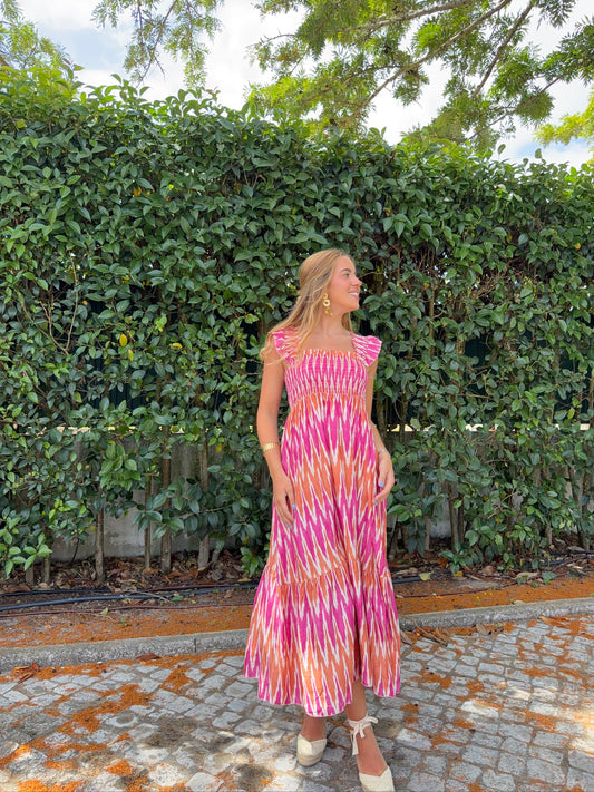 Vestido com Padrão e Elásticos