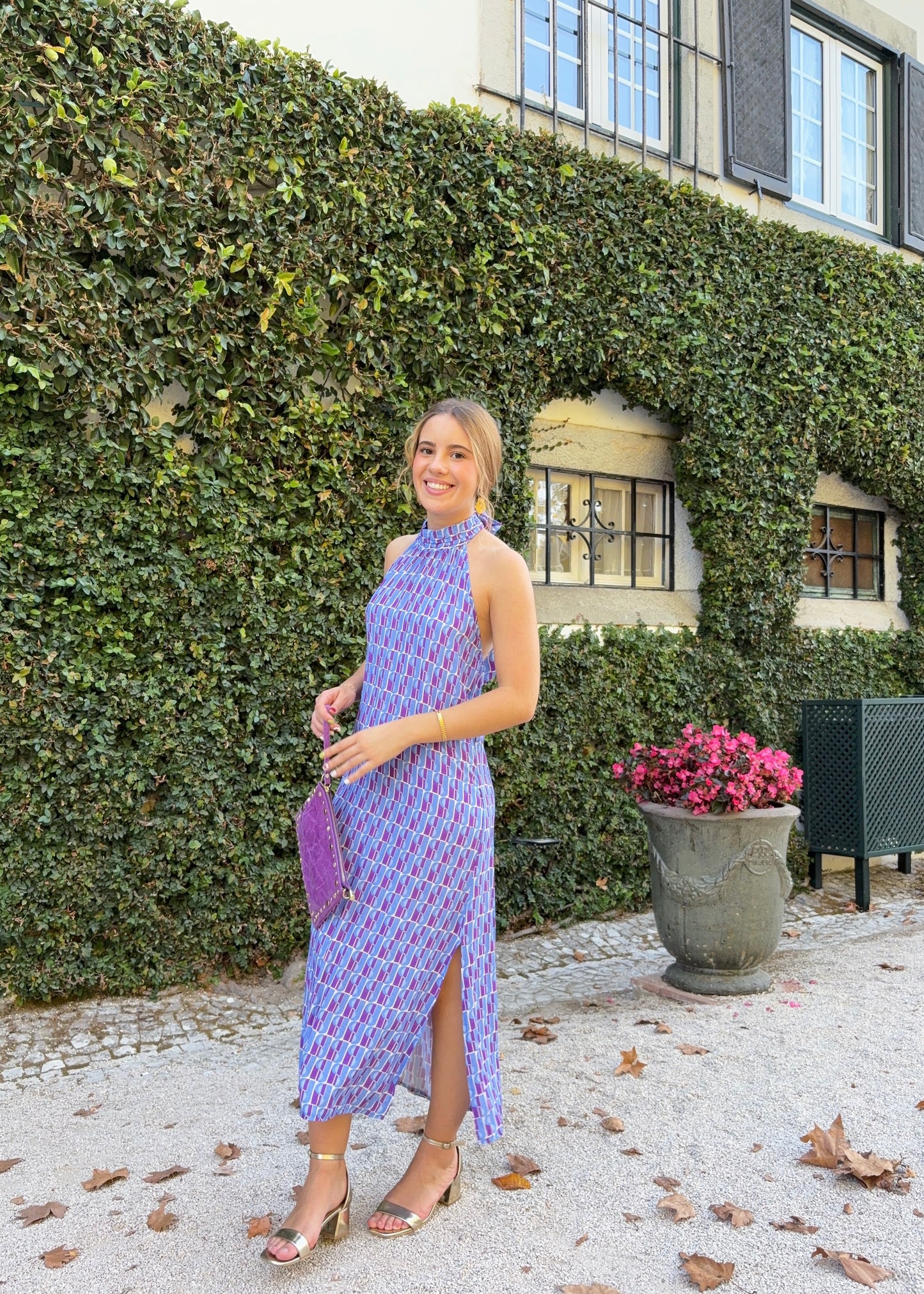 Vestido Midi com Gola Halter