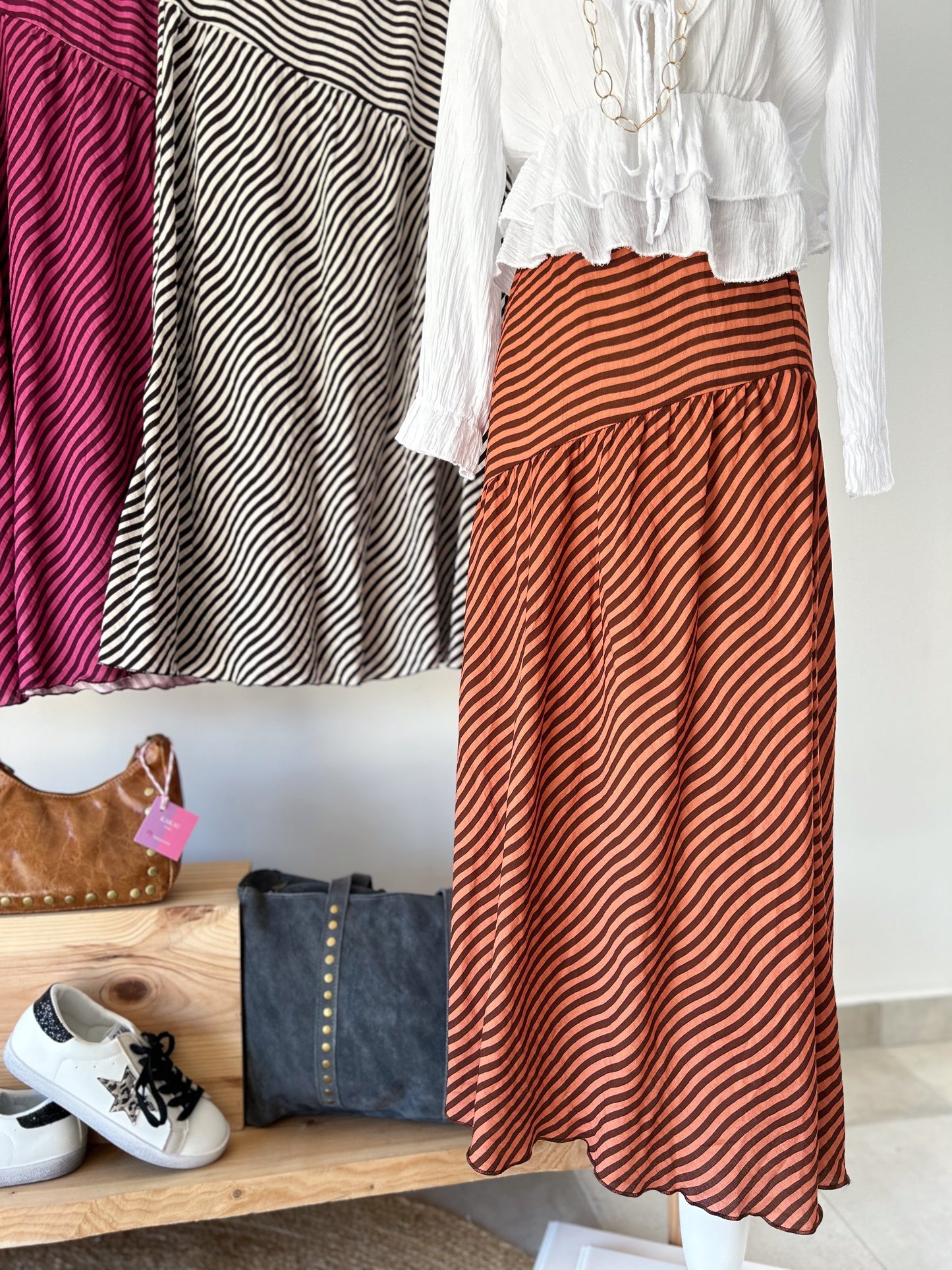 Saia Estampada às Riscas