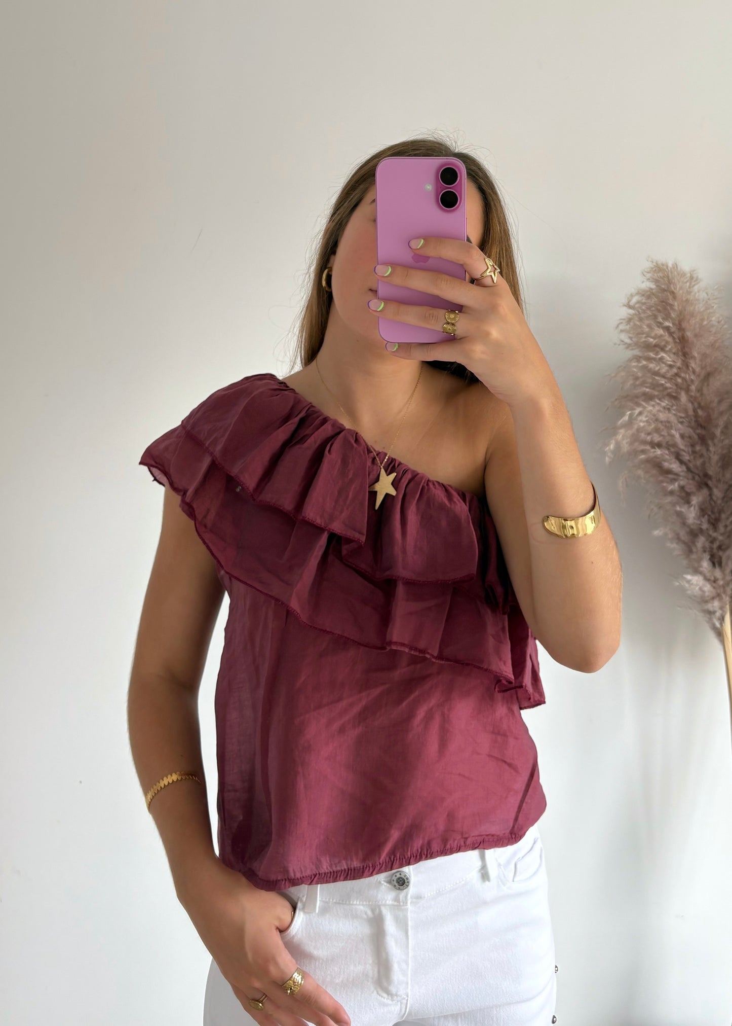 Blusa de Um Ombro com Folhos