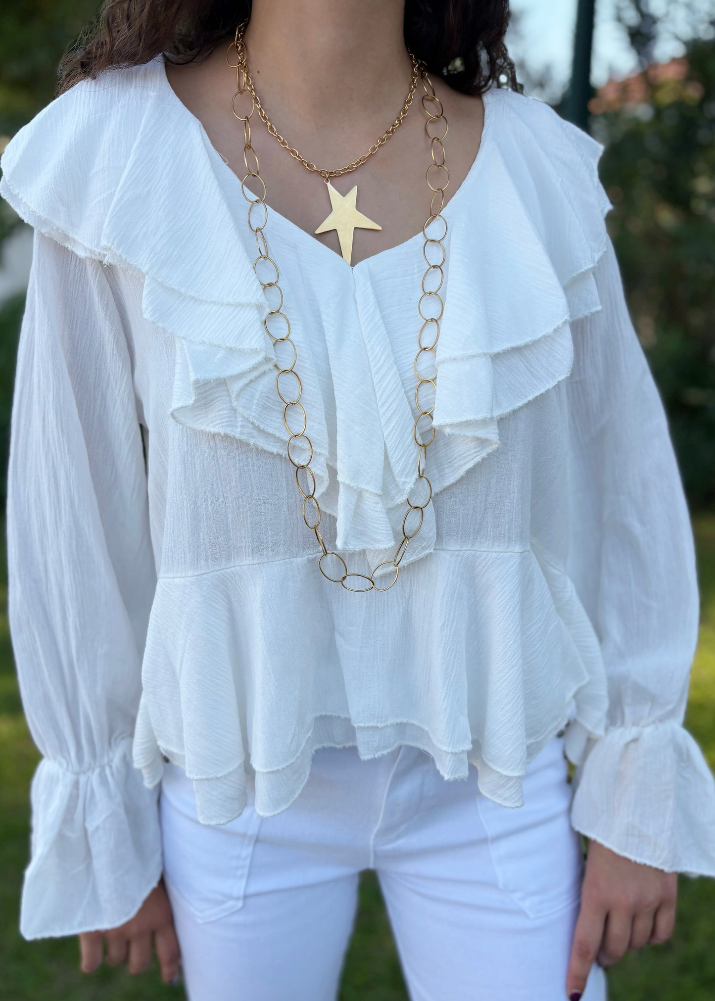 Blusa com Folhos em Camadas