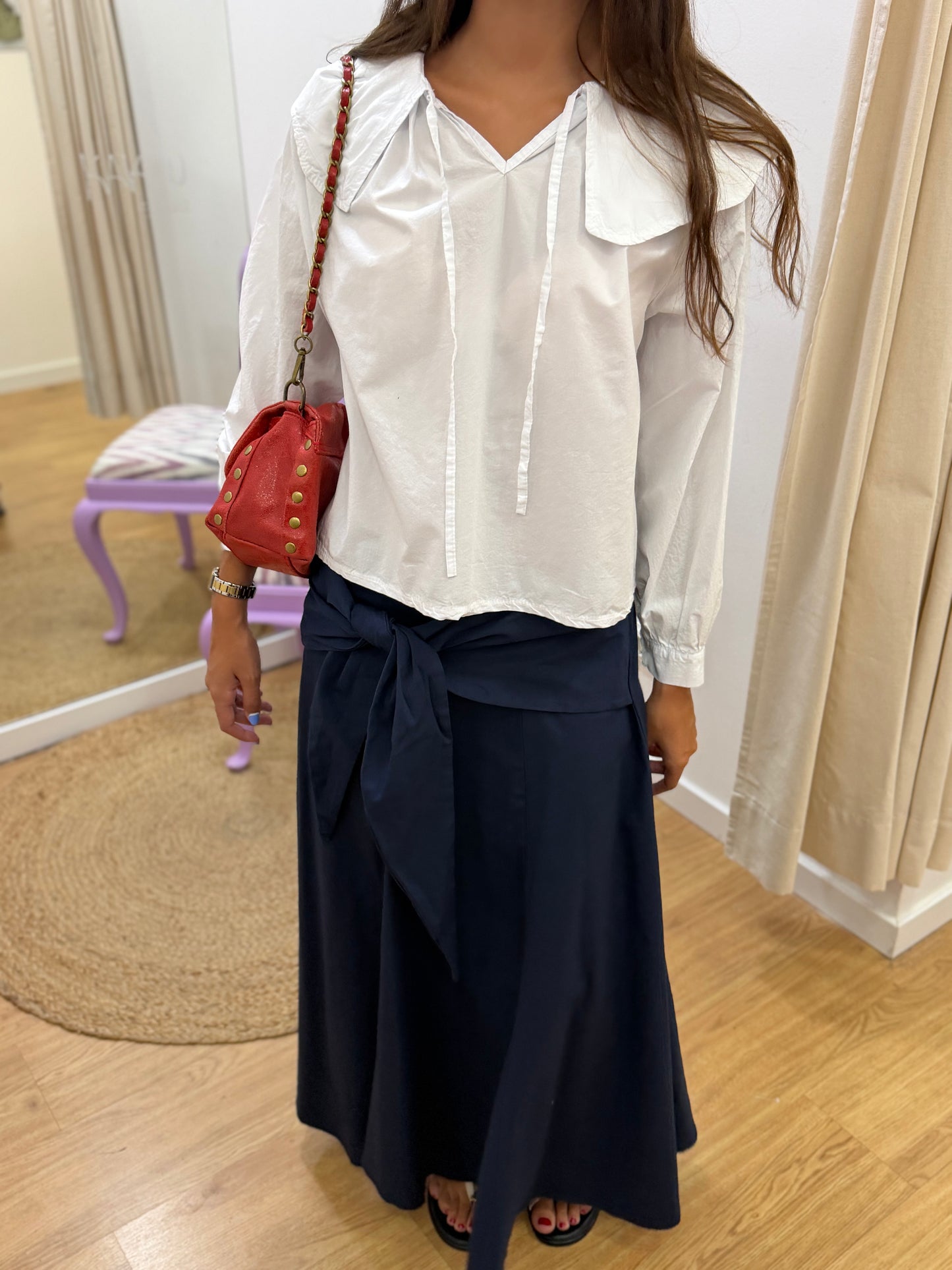 Blusa com Gola e Detalhes