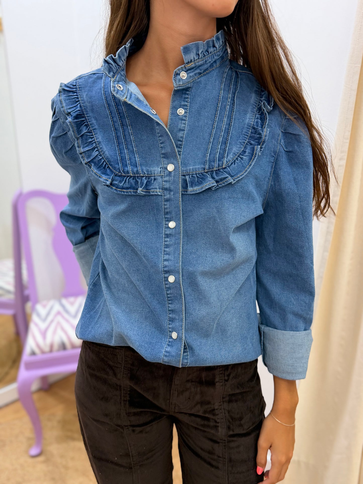 Camisa de Ganga com Detalhes na Gola