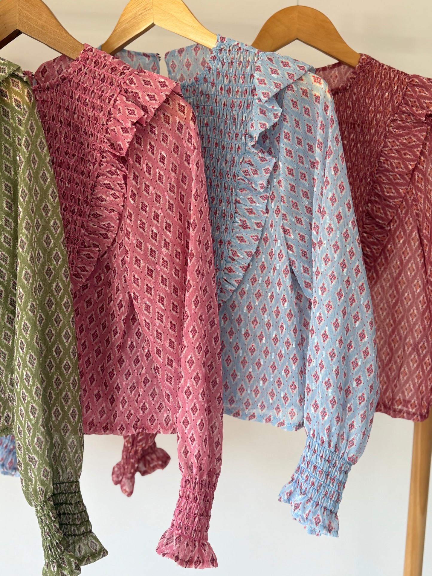 Blusa com Elásticos