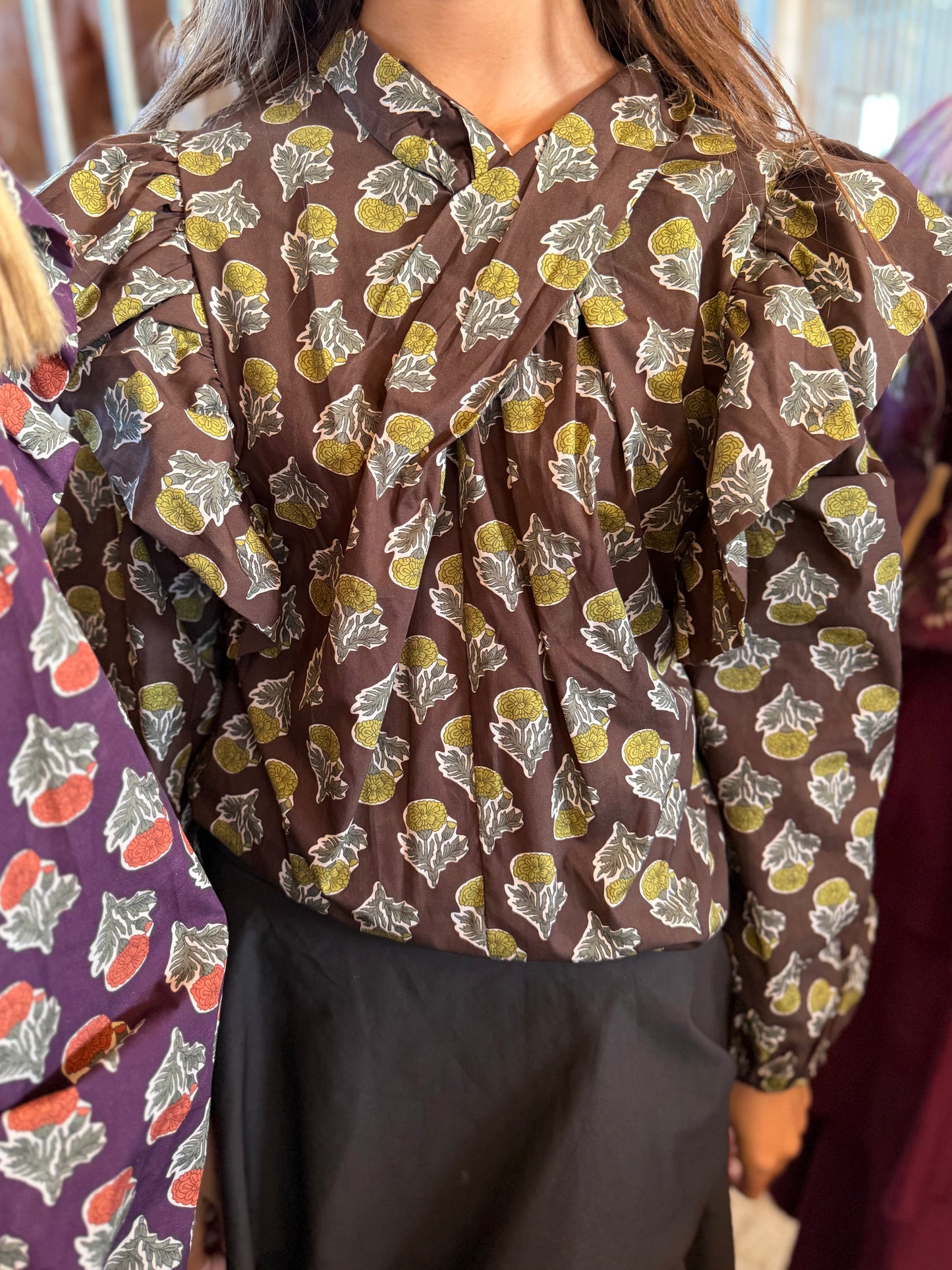 Blusa com Folhos