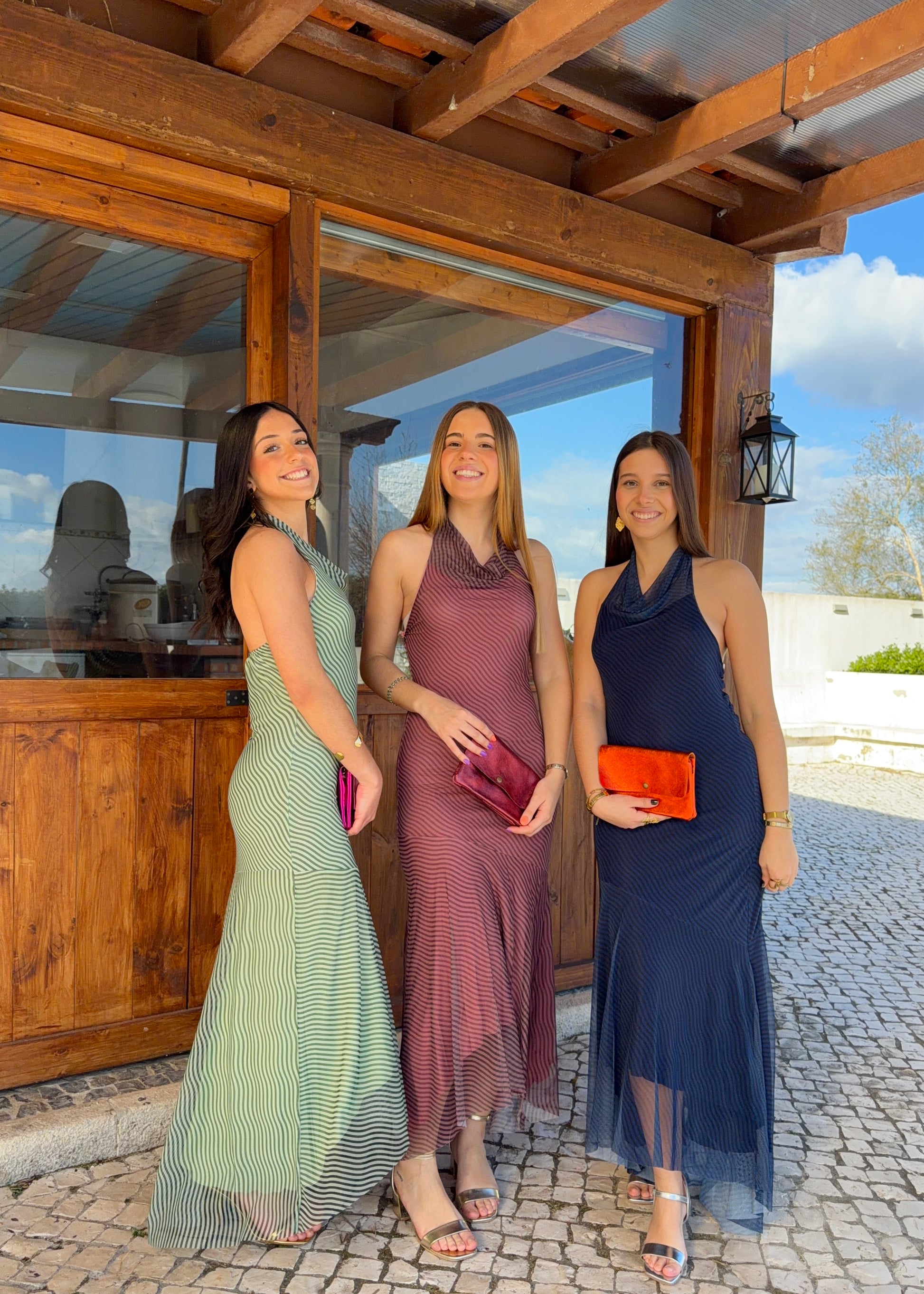 vestido com tule terracota verde azul kakau store