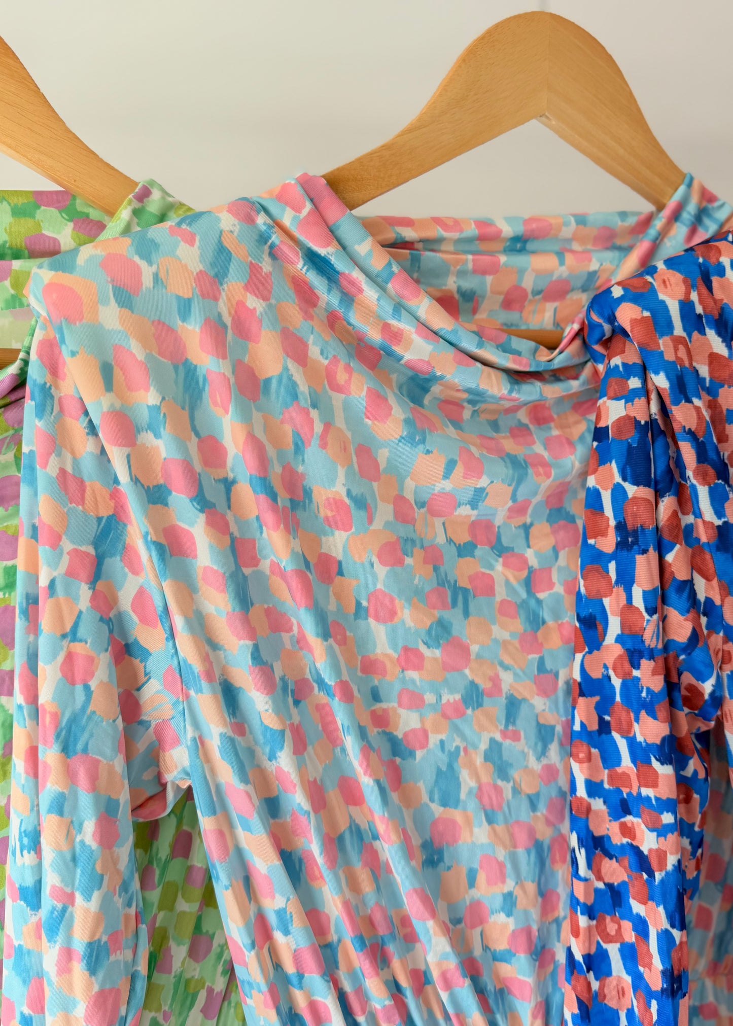 vestido com mangas e padrao kakau store