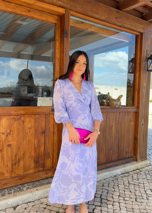 vestido-lilas-detalhes-florais
