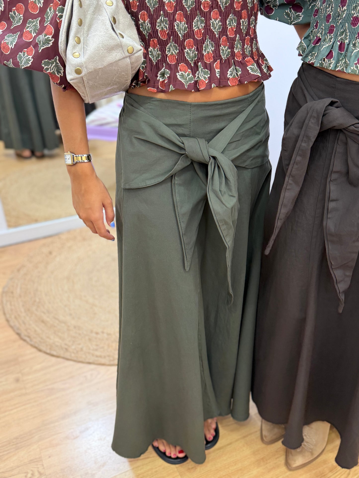 Saia Lisas com Detalhe