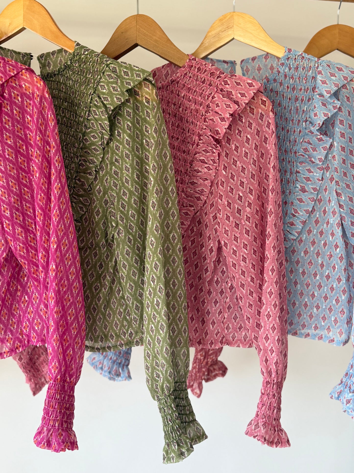 Blusa com Elásticos