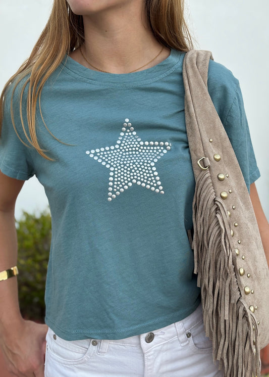 T-shirt com Estrela em Tachas
