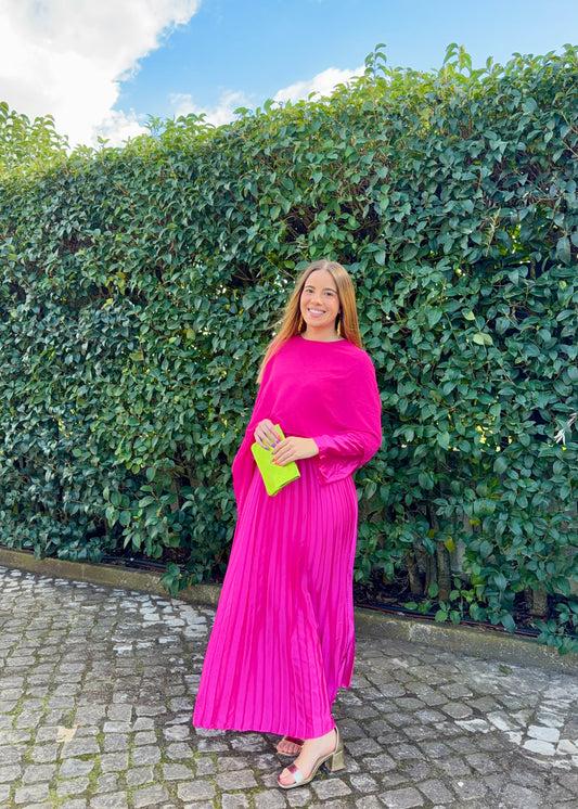 Vestido Drapeado com Capa