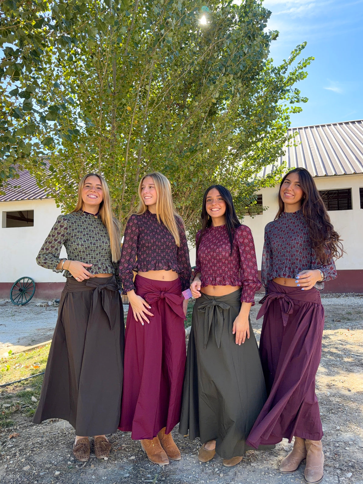 Saia Lisa com Laço