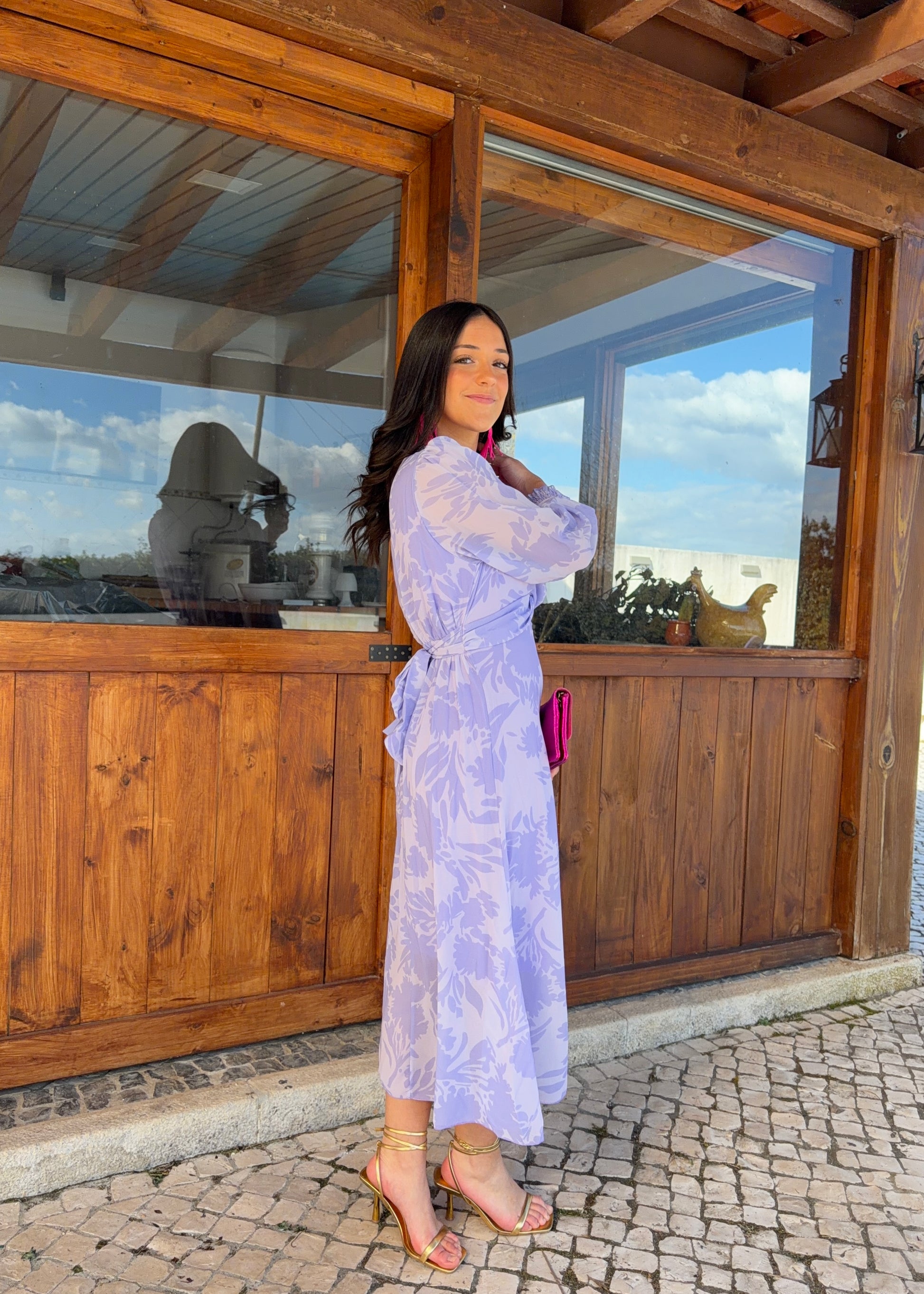 vestido-lilas-detalhes-florais