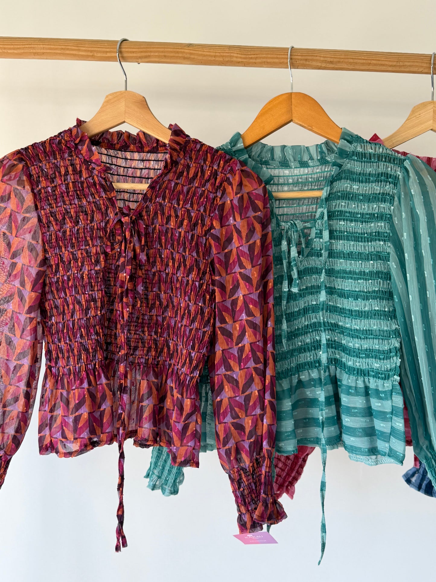 Blusa com Elásticos e Atilho