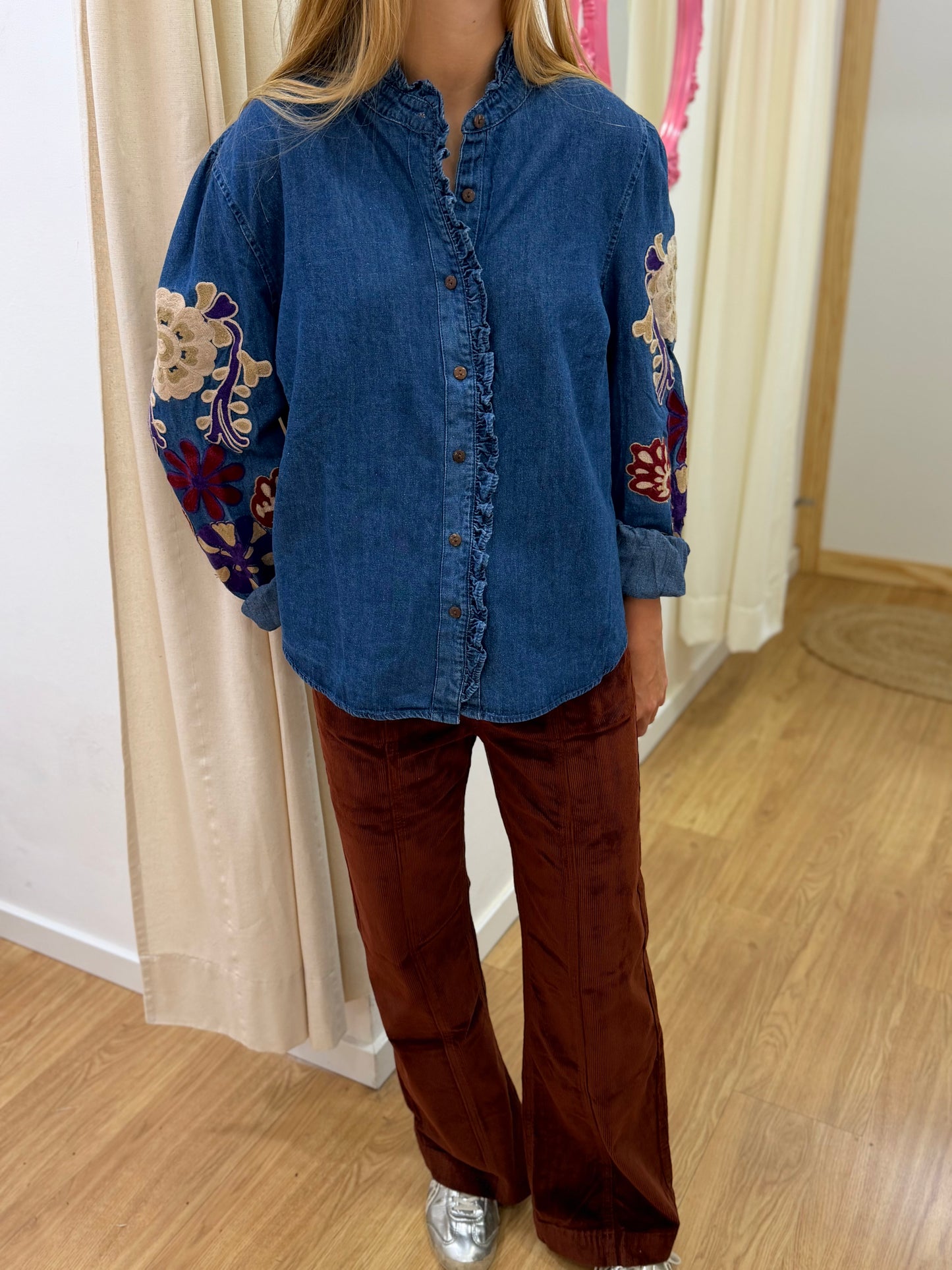 Camisa de Ganga com Bordados