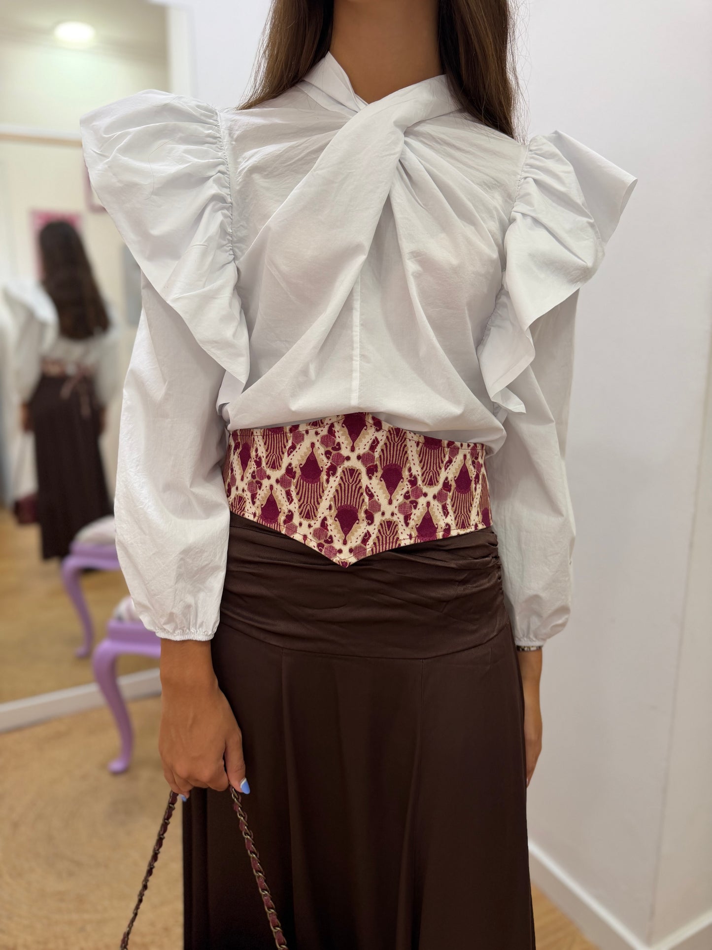 Blusa Lisa com Folhos