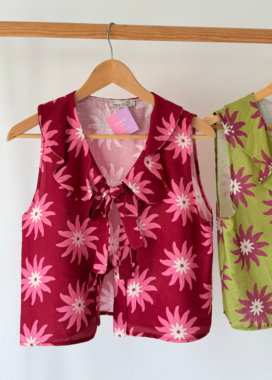 Colete com padrão floral, estilo casual