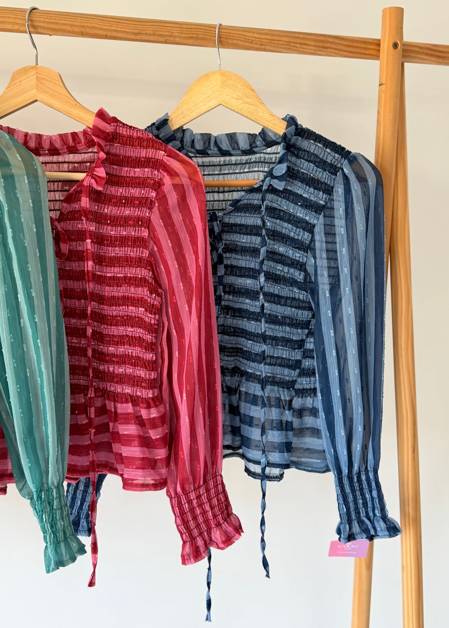 Blusa com Elásticos e Atilho