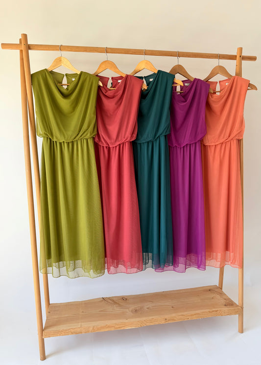 Vestido midi com decote drapeado