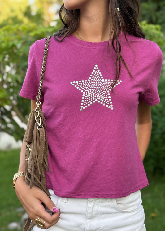 T-shirt com Estrela em Tachas