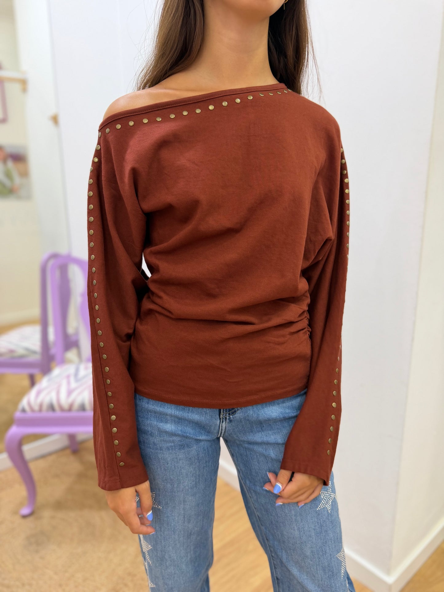 Camisola com Detalhes e Tachas