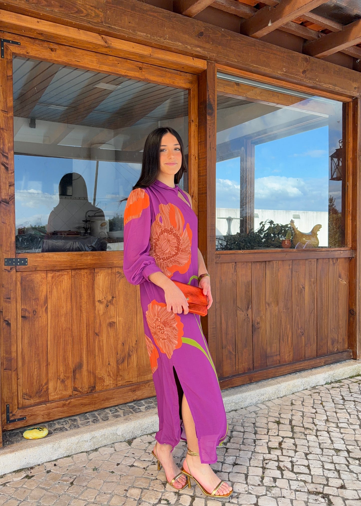 Vestido Assimétrico com Chocker