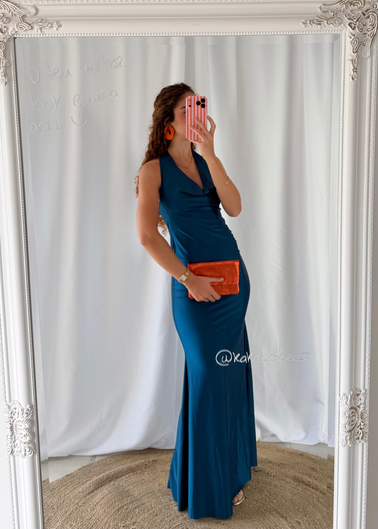 Vestido com Brilho Ligeiro