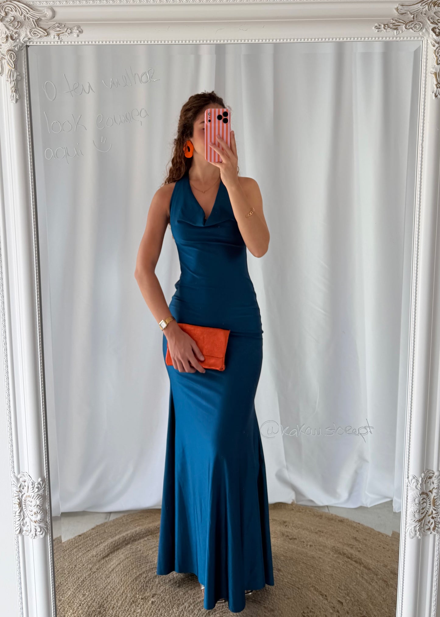 Vestido com Brilho Ligeiro
