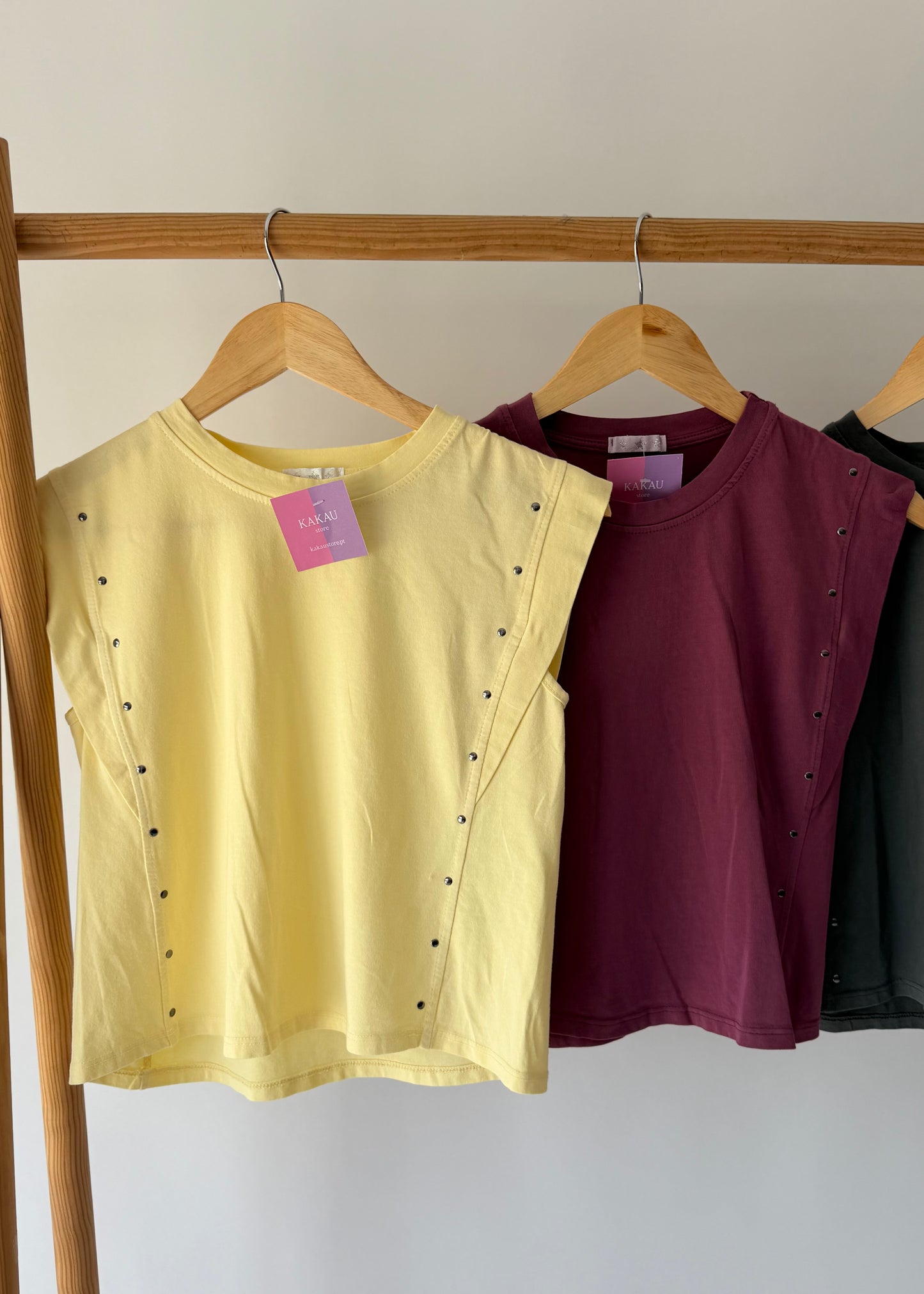 Top com Tachas