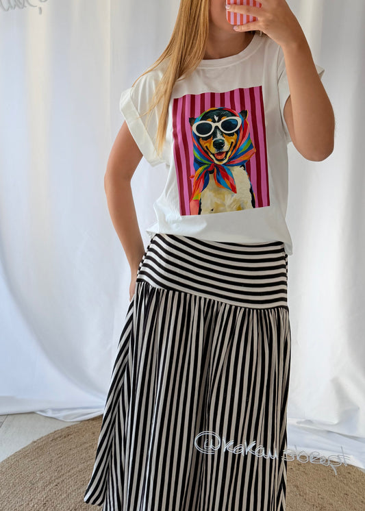 Saia com riscas, tamanho único, nas cores: Preto e Branco, Laranja e Bordô, Amarelo e Verde, Rosa e Castanho, estilo: casual e diferenciador, detalhes: padrão às riscas 