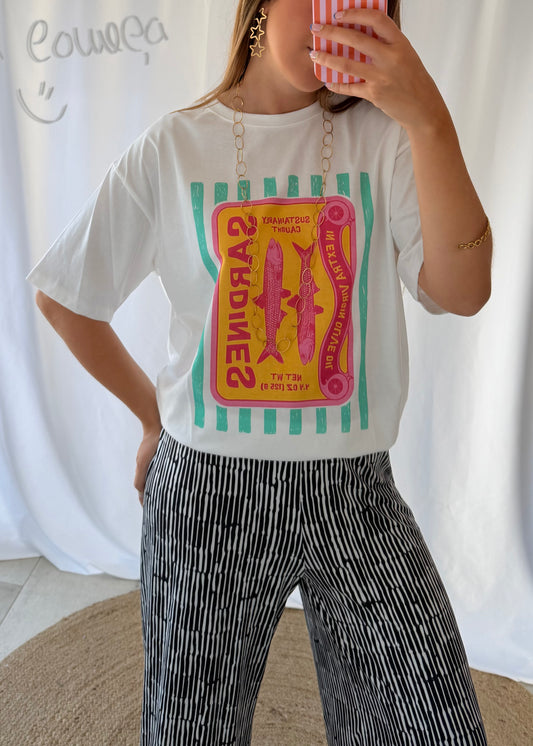 T-shirt estampada, disponível em várias cores, com gola redonda, tamanho único (veste do XS ao M), corte confortável - Kakau Store
